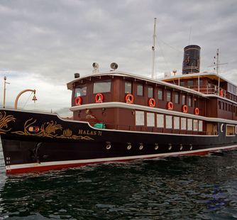 (1914) Motoryacht Charter