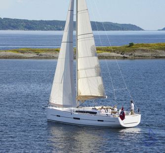 Dufour Dufour (2017) Sailboar Charter