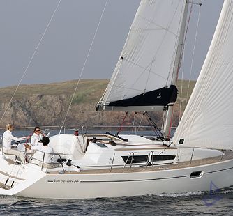 Jeanneau Jeanneau (2012) Sailboar Charter