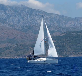 Jeanneau Jeanneau (2005) Sailboar Charter