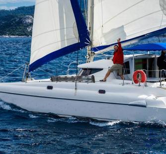 Fountaine Pajot Fountaine Pajot (2000) Catamaran Charter