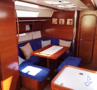 Dufour Dufour (2010) Sailboar Charter