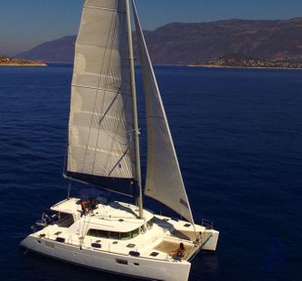 (2011) Catamaran Charter