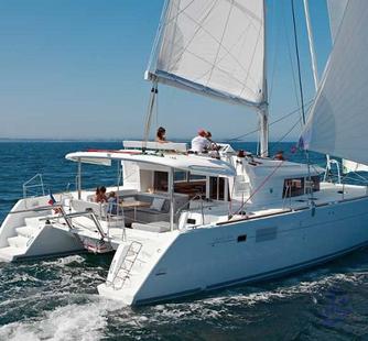 (2013) Catamaran Charter