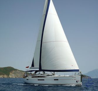 Jeanneau Jeanneau (2010) Sailboar Charter