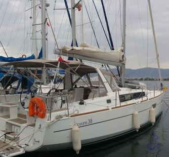 Beneteau Beneteau (2015) Sailboar Charter