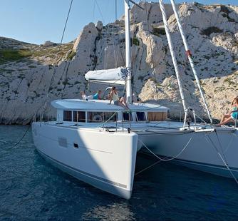 (2011) Catamaran Charter