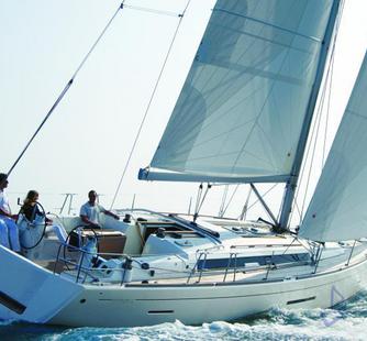 Dufour Dufour (2013) Sailboar Charter