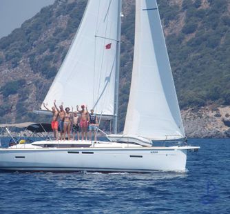Jeanneau Jeanneau (2016) Sailboar Charter