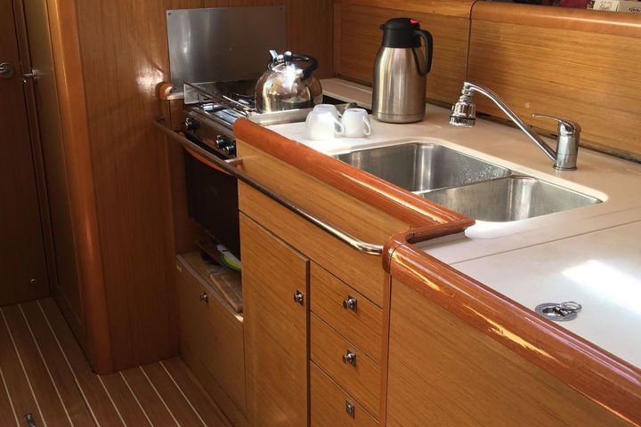  Barca a vela Jeanneau Sun Odyssey 49i (2008) per Noleggio, overcloccabile Marmaris | #10097 - 11