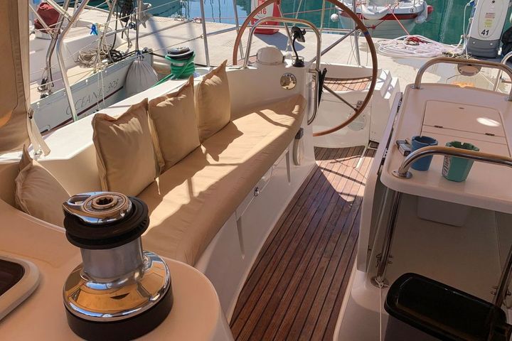  Barca a vela Jeanneau Sun Odyssey 49i (2008) per Noleggio, overcloccabile Marmaris | #10097 - 3