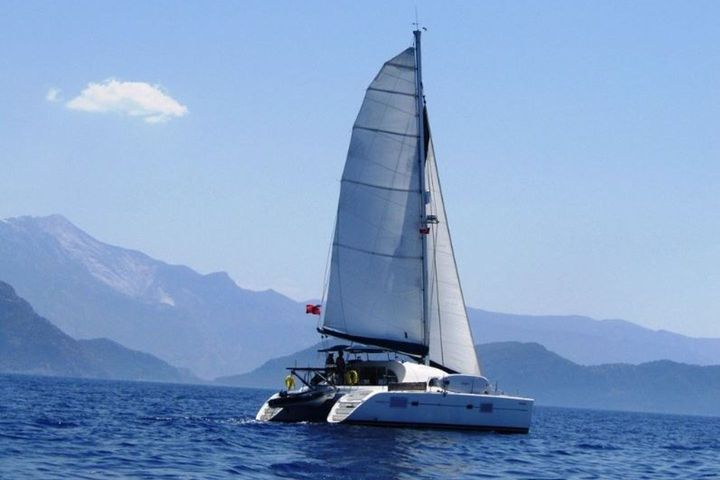 11.55  m Lagoon, Fethiye Voor Charter Catamaran - # 10799 | Nu huren! - viravira.co