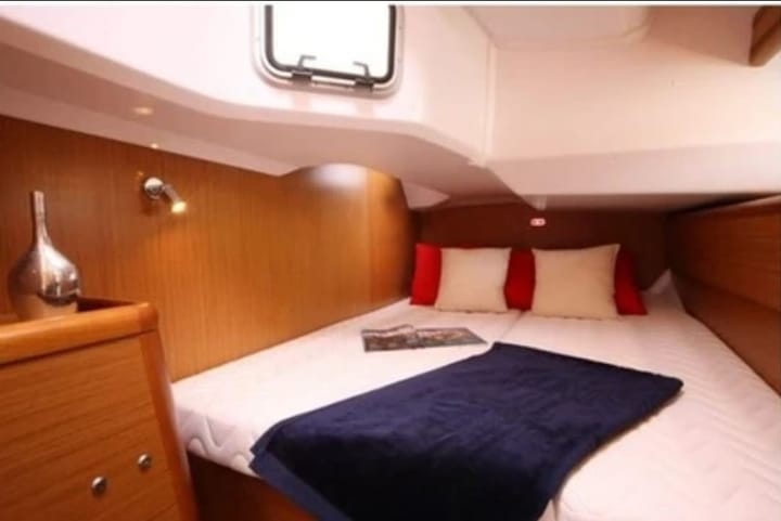 Sailboat Jeanneau Sun Odyssey 44i (2011) for Charter - Marmaris | #12111 - 11