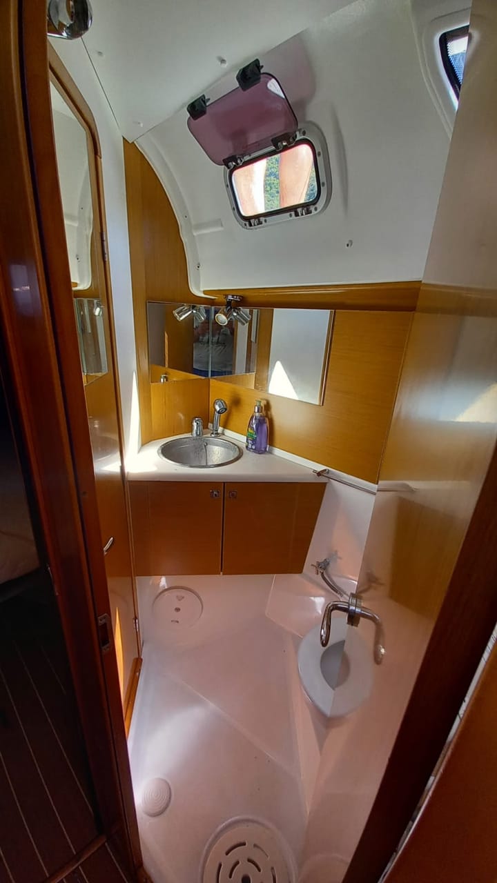 Sailboat Jeanneau Sun Odyssey 44i (2011) for Charter - Marmaris | #12111 - 5