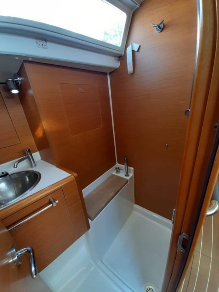 Sailboat Jeanneau Sun Odyssey 409 (2013) for Charter - Marmaris | #126 - 5