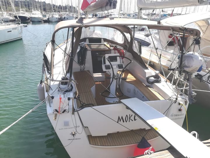 Puntone - Follonica 9.99 m Per noleggio Barca a vela - #1281 - 2