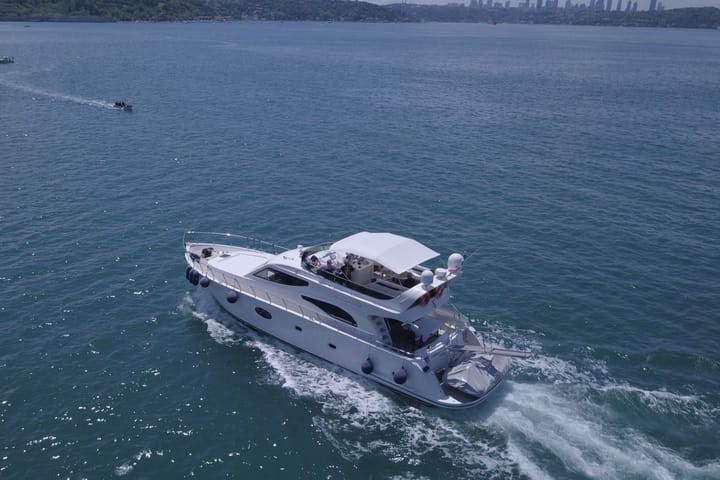 Fait sur mesure Yacht à moteur (2024) for Charter - Bebek | #13188 - 5