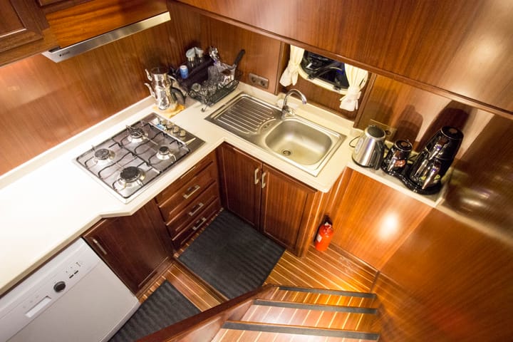 Fait sur mesure Yacht à moteur (2024) for Charter - Bebek | #13188 - 11