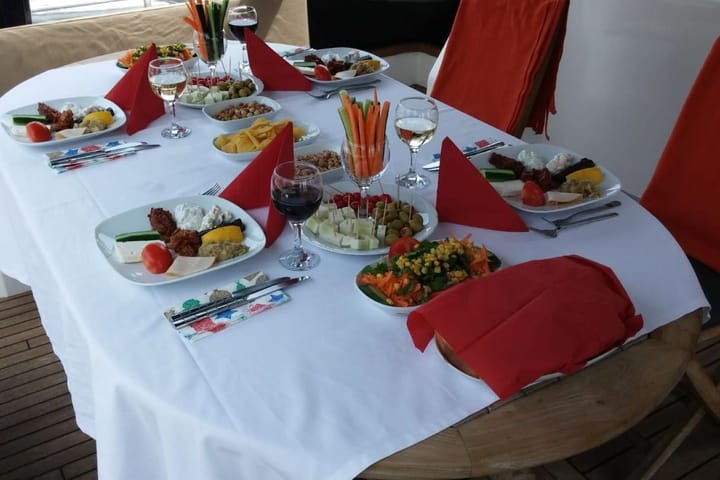 Fait sur mesure Yacht à moteur (2024) for Charter - Bebek | #13188 - 13