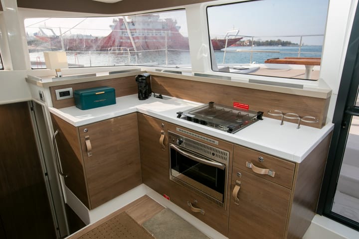Volos 42 ft Para Charter Catamarán - #13200 - 13