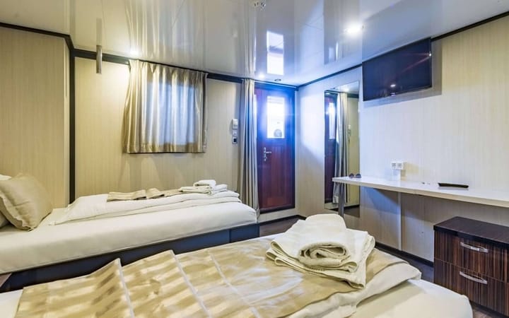 Motoryacht Hanse  445 (2018) für Charter - Split | #13305 - 13