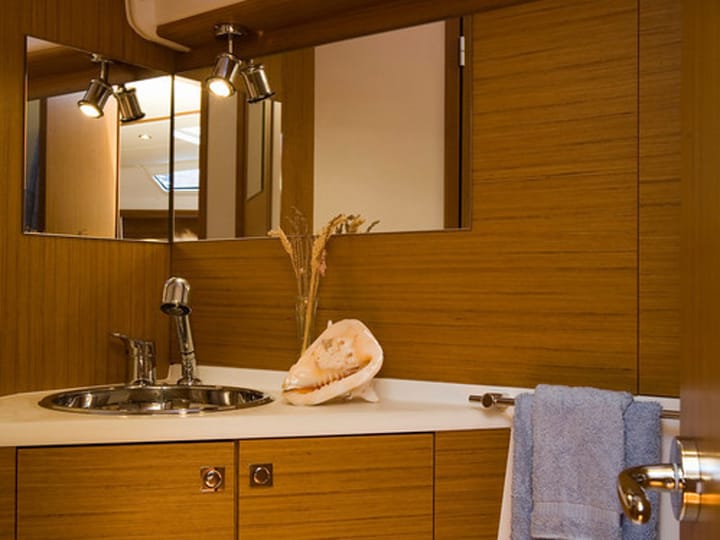 Sailboat Sunsail 44i (2011) for Charter - Piraeus | #1921 - 12