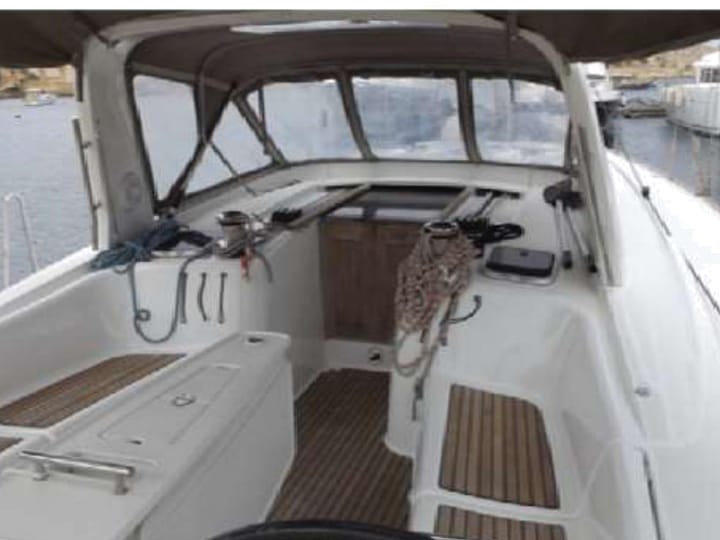 Sailboat Beneteau Oceanis 50 Family (2012) for Charter - Kalkara | #4922 - 4
