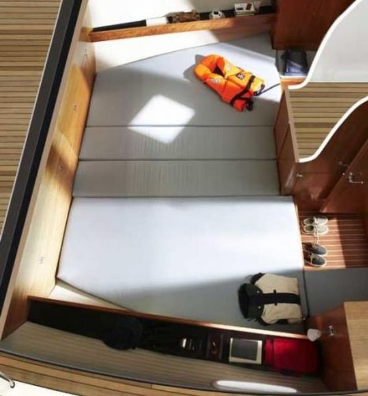 Athens Sailboat 6 berths 7 guests 13.1 m Listing Number: #8257