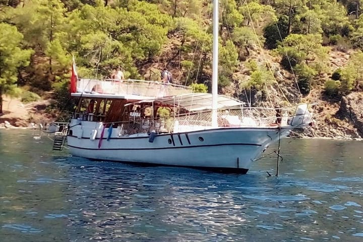 Hecho a medida  Goleta (2004) para Charter - Gocek | # 9822 - 2